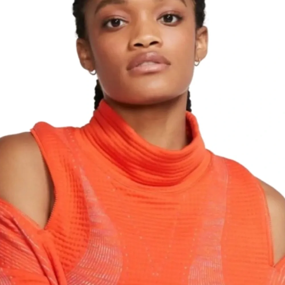 ‼️💥PRICE DROP☄️The Nike City Sweatshirt Size M - Picture 2 of 14